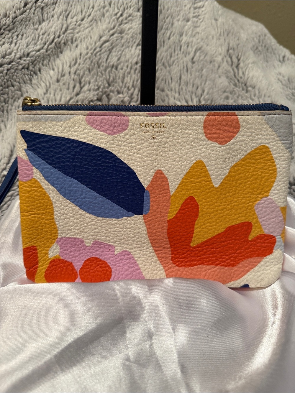 Fossil Floral Multicolor Wristlet